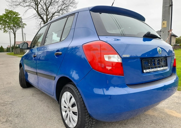 Skoda Fabia cena 14900 przebieg: 122000, rok produkcji 2009 z Toszek małe 137